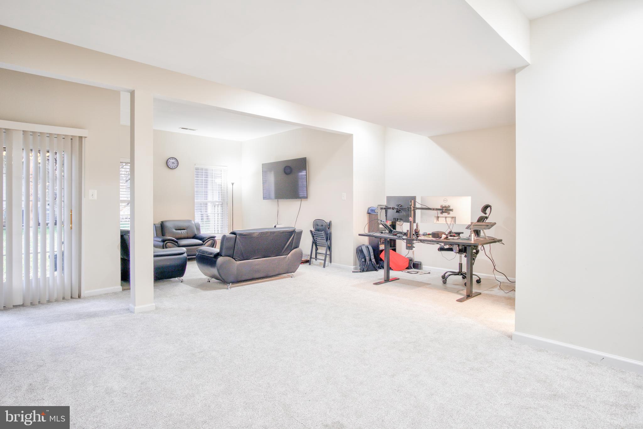 SOUTH RIDING - Residential Lease