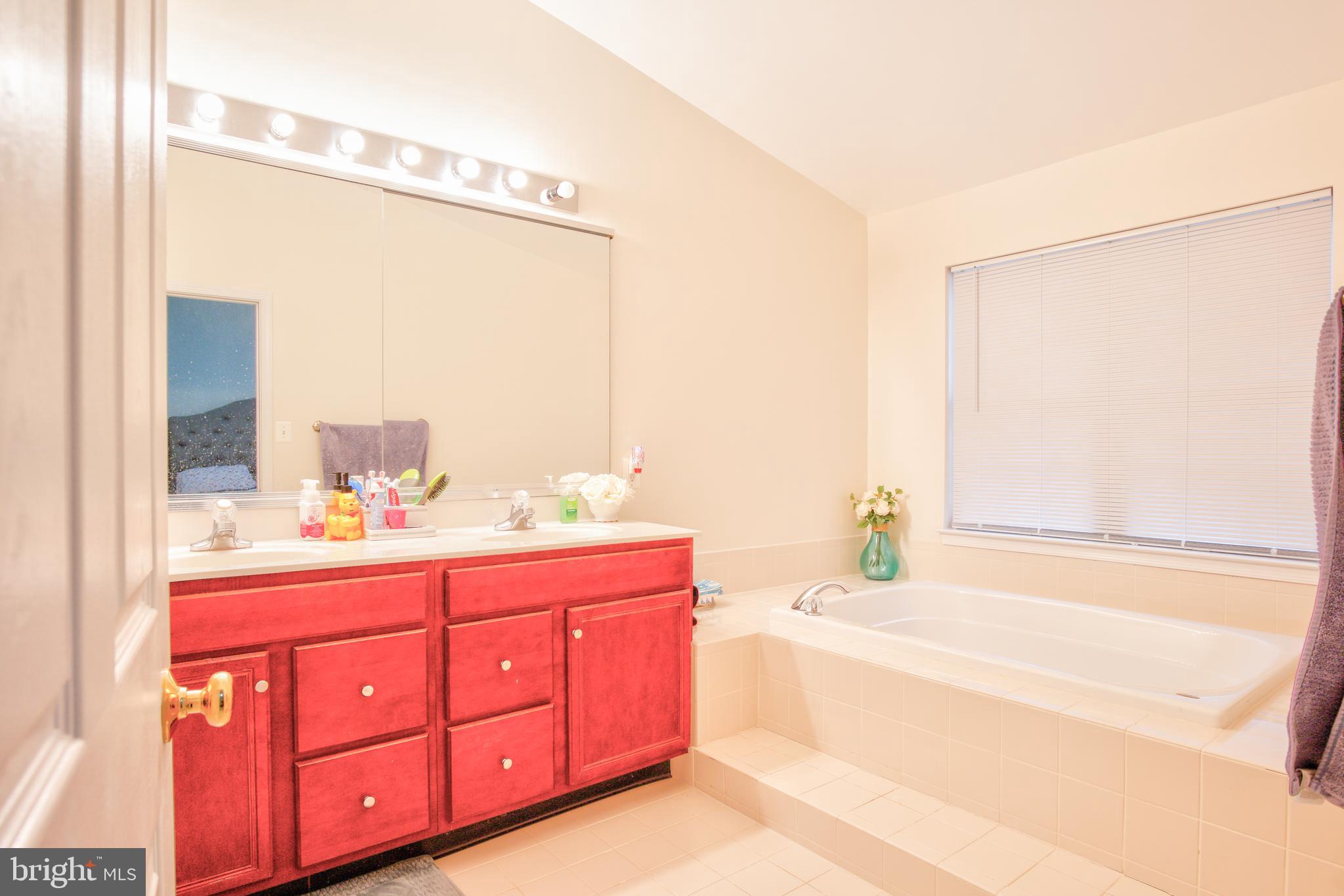 SOUTH RIDING - Residential Lease