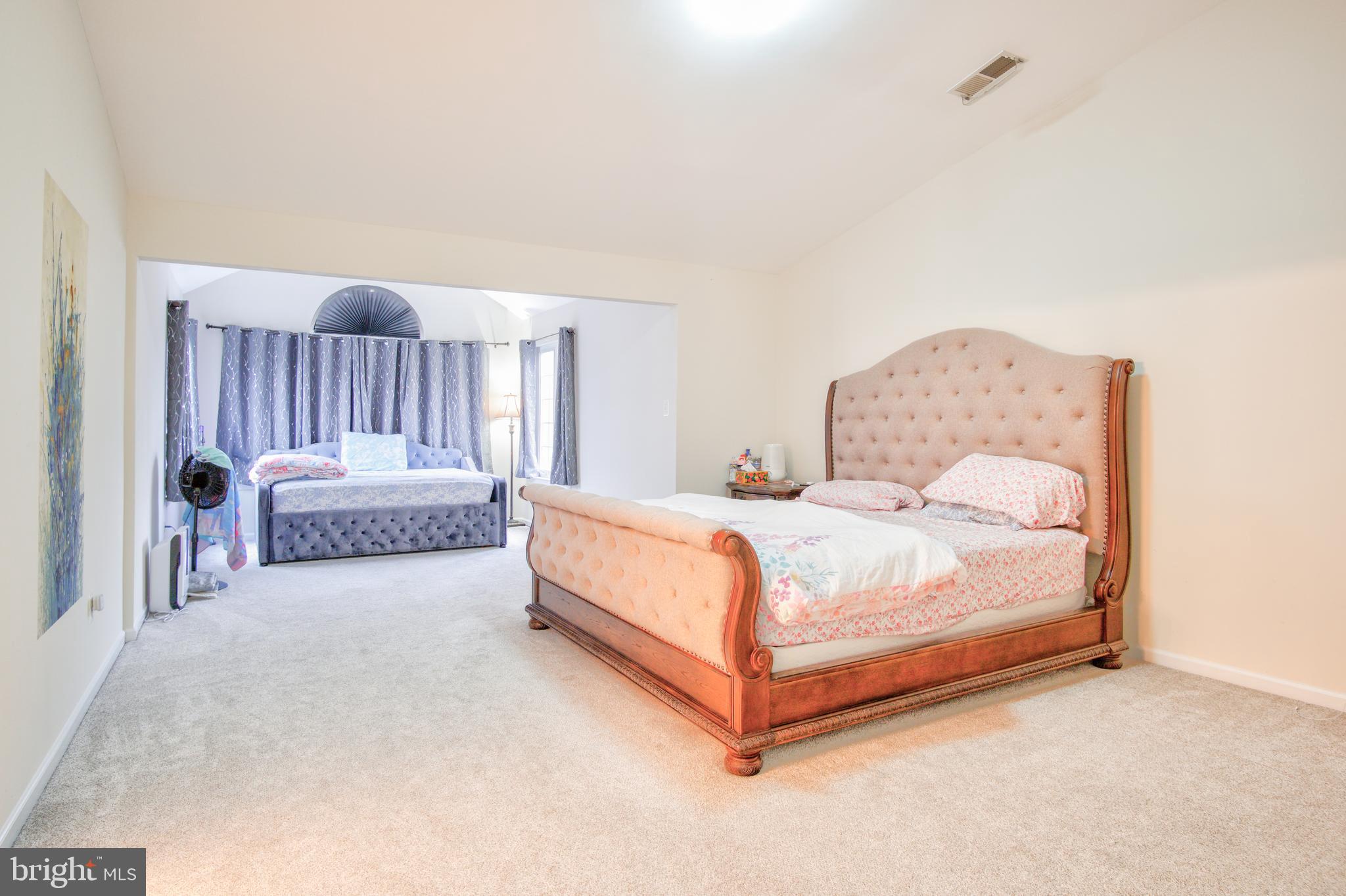 SOUTH RIDING - Residential Lease