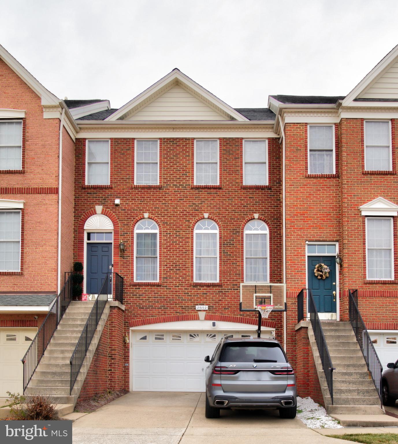 SOUTH RIDING - Residential Lease