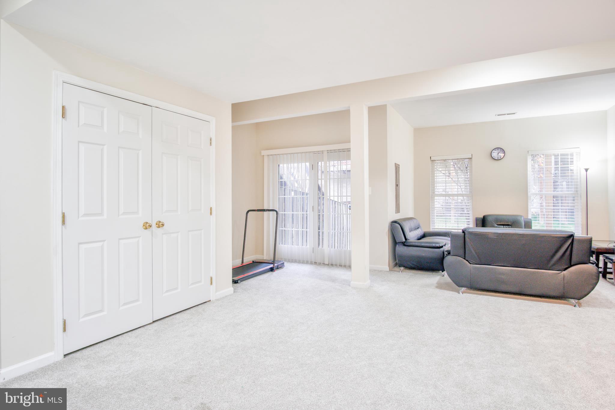 SOUTH RIDING - Residential Lease