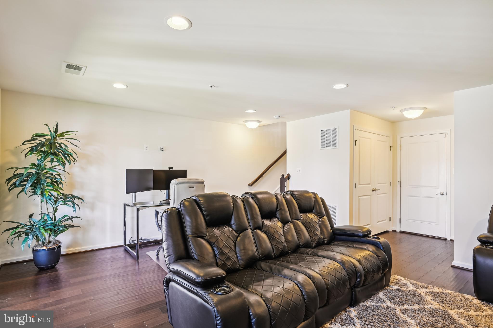 WESTSIDE - Residential