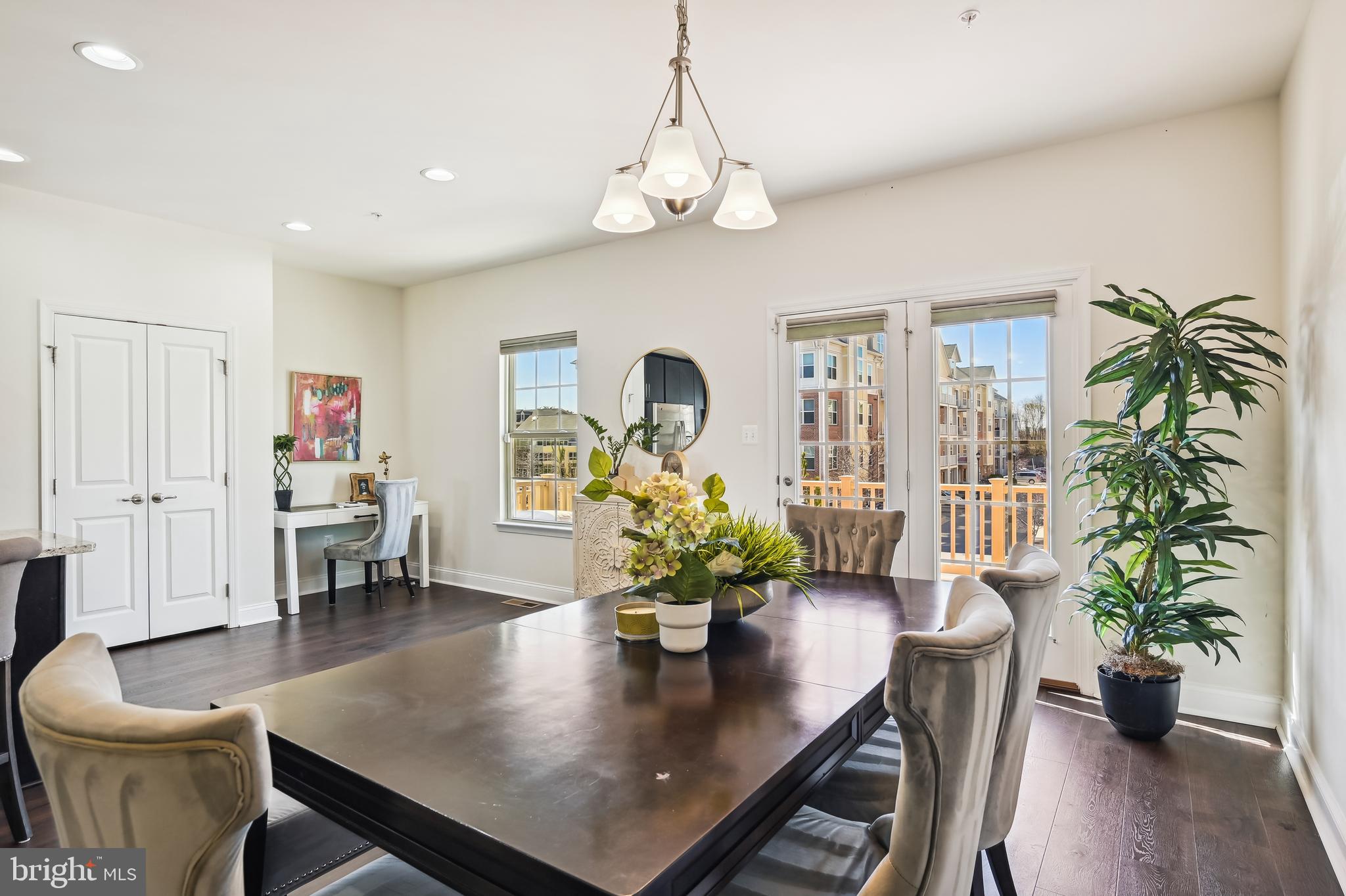 WESTSIDE - Residential