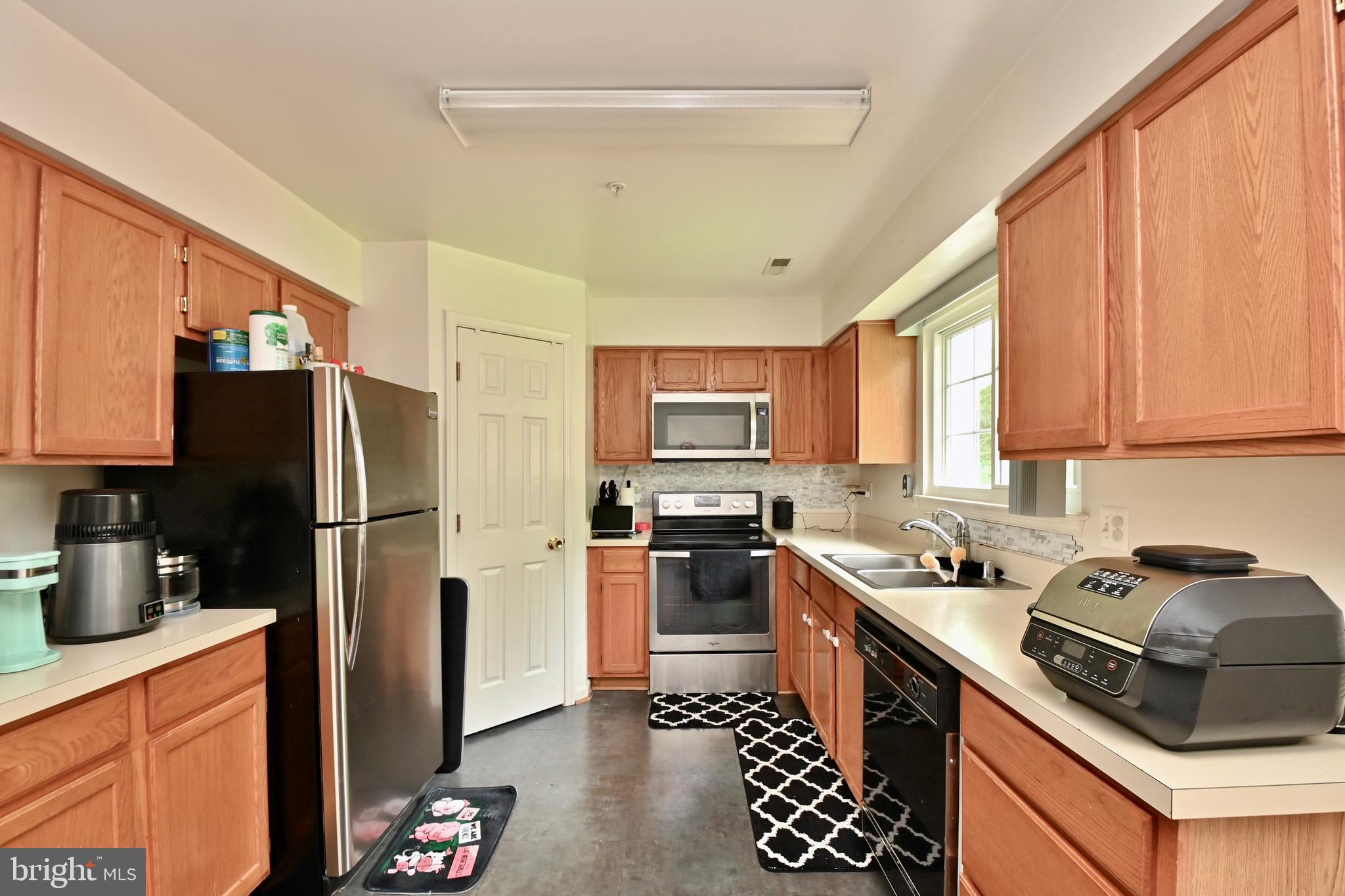 REGENCY MEADOWS - Residential