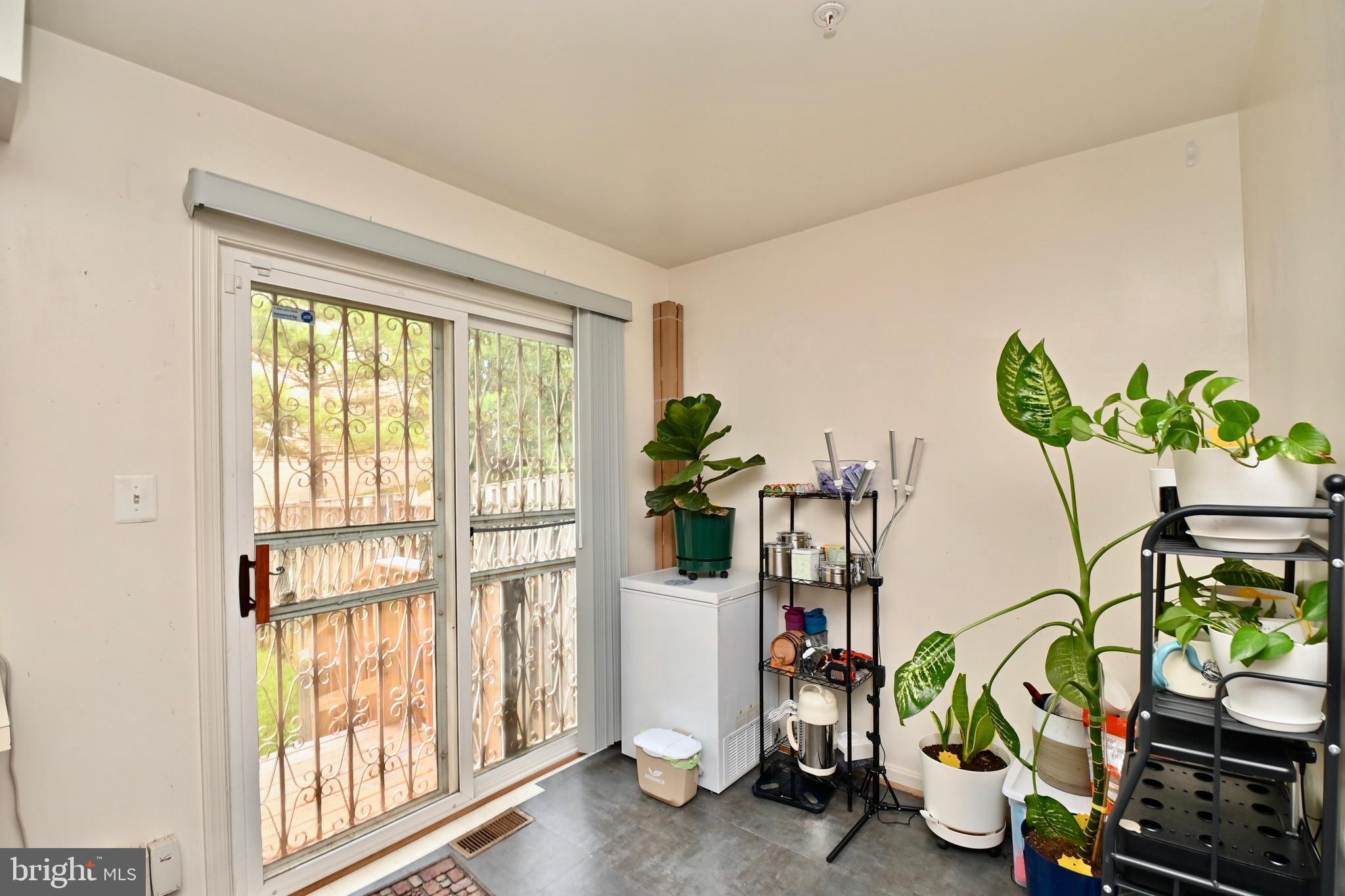 REGENCY MEADOWS - Residential