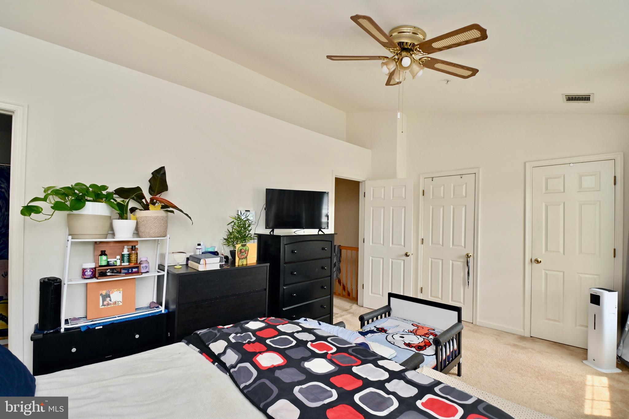 REGENCY MEADOWS - Residential