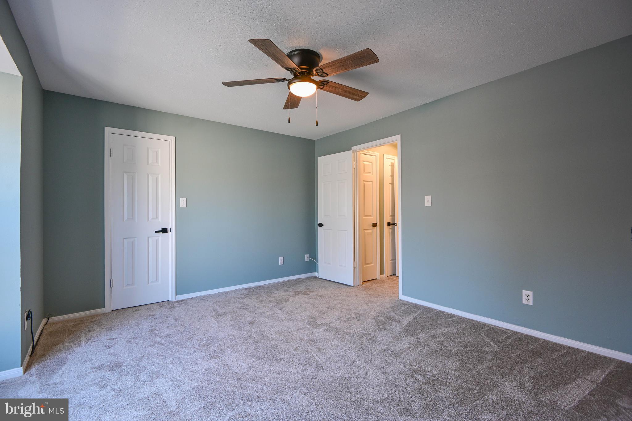 ENGLISH COUNTRY MANOR - Residential