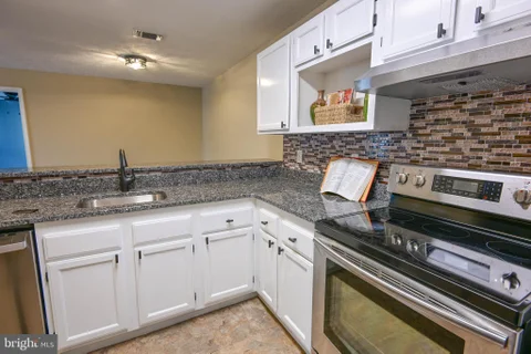 MLS: MDHR2053130