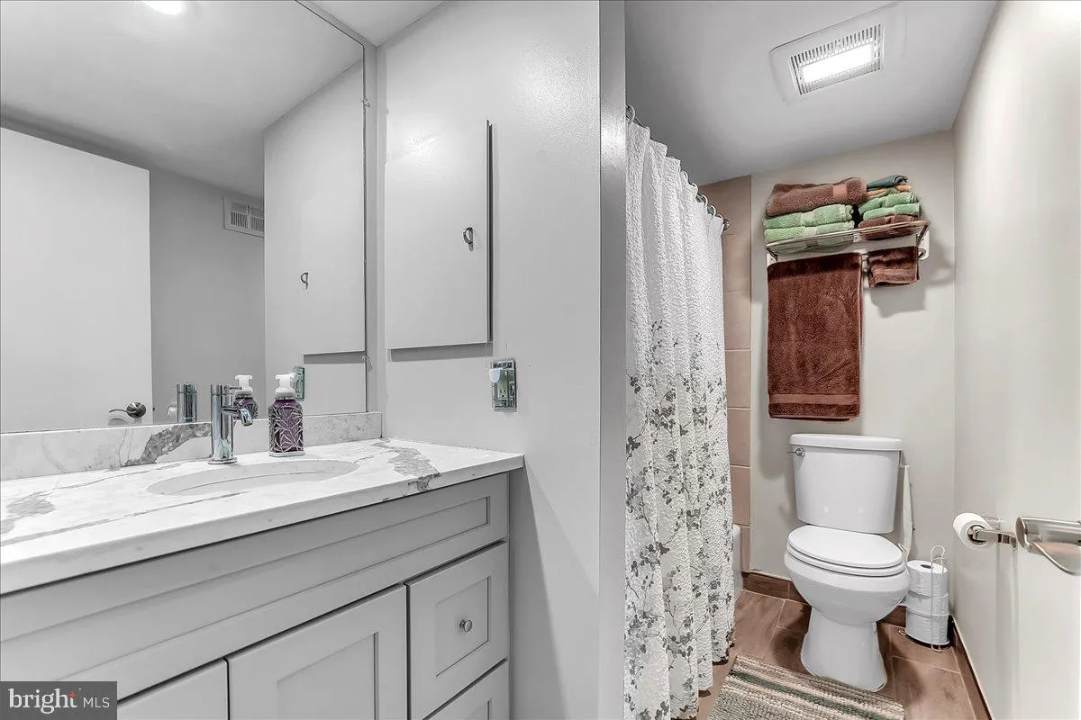 Newtown Square, Pennsylvania 19073, United States, 1 Bedroom Bedrooms, ,1 BathroomBathrooms,Residential,Contingent,127122