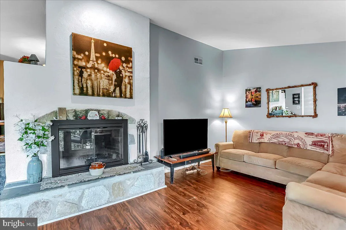 Newtown Square, Pennsylvania 19073, United States, 1 Bedroom Bedrooms, ,1 BathroomBathrooms,Residential,Contingent,127122