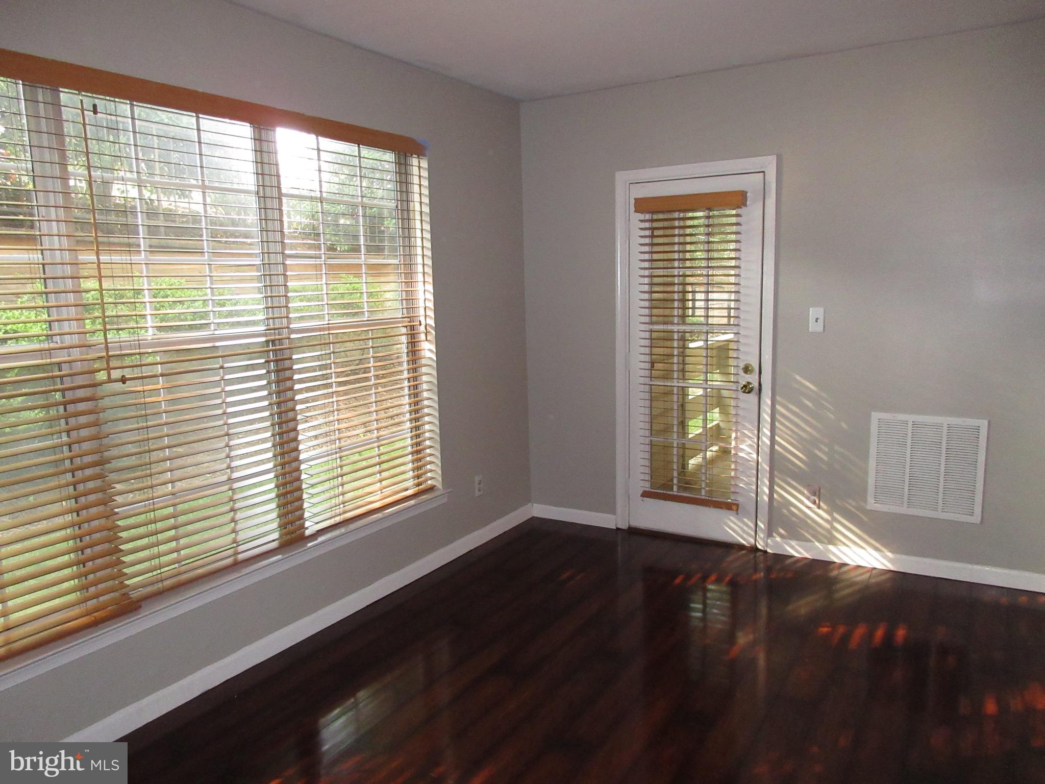 REYNOLDS PROSPECT - Residential Lease