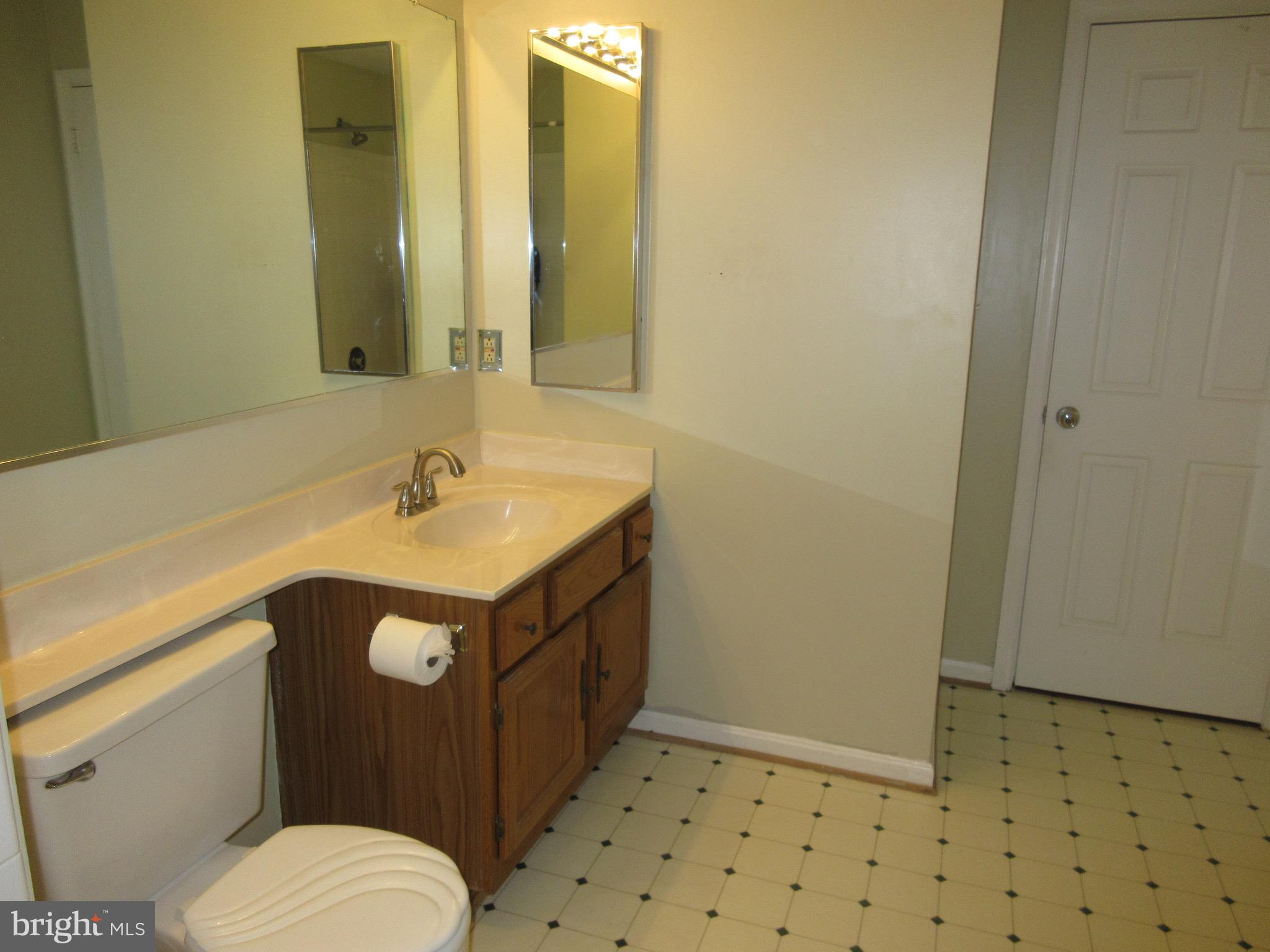 REYNOLDS PROSPECT - Residential Lease