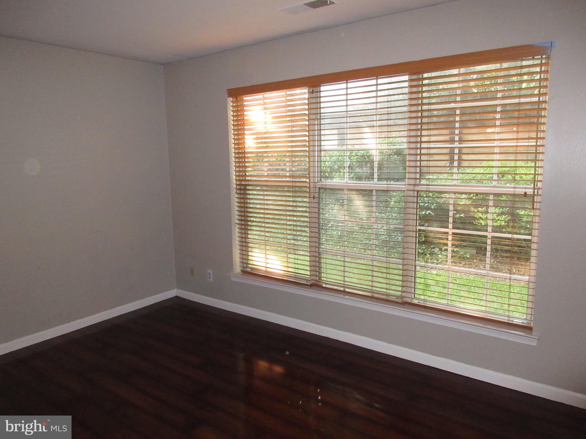 REYNOLDS PROSPECT - Residential Lease