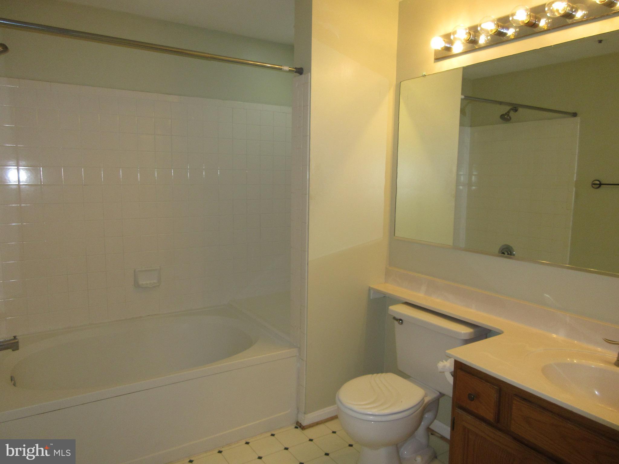 REYNOLDS PROSPECT - Residential Lease