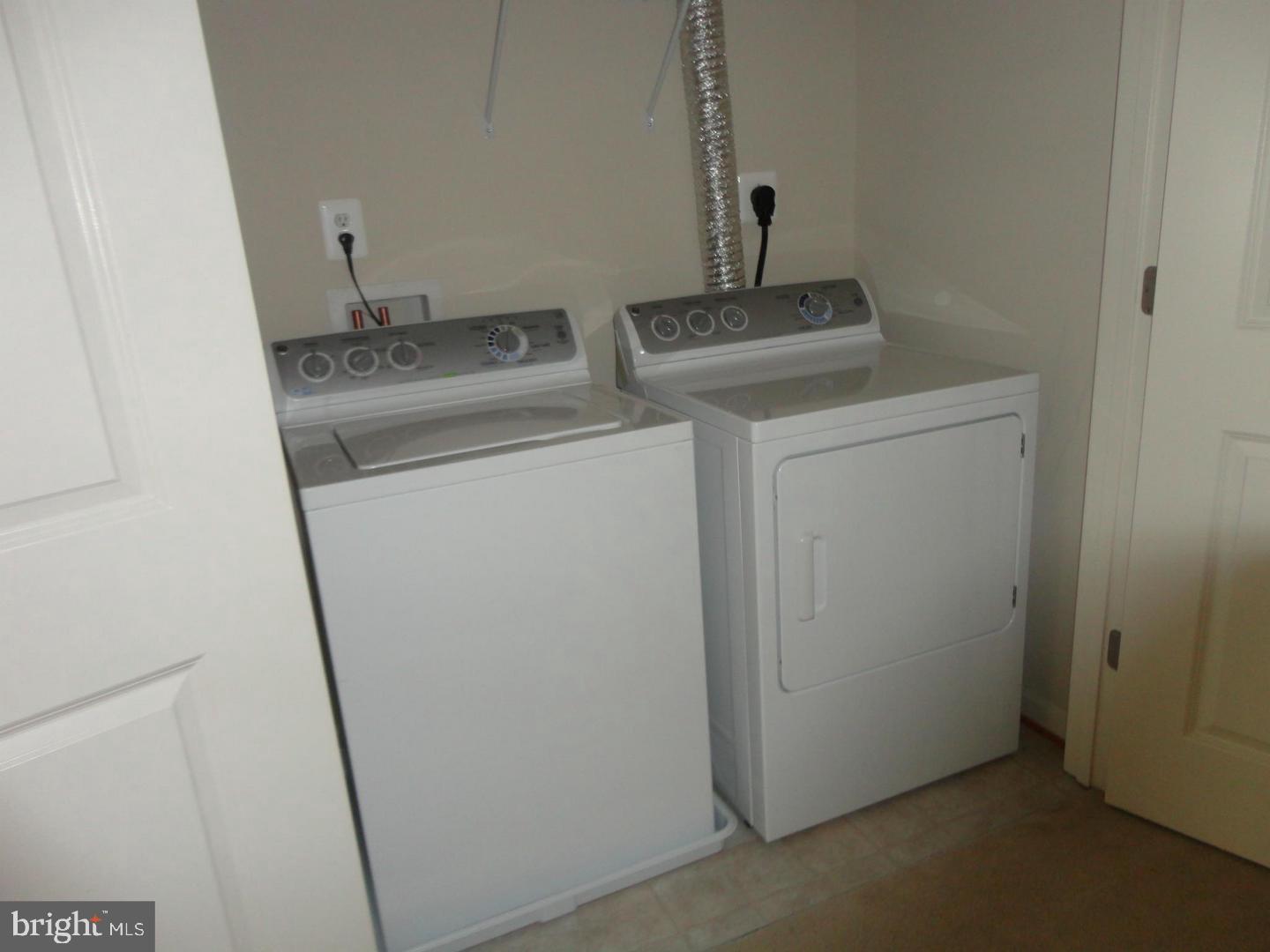 MADISON CRESCENT CONDOMINIUM - Residential Lease