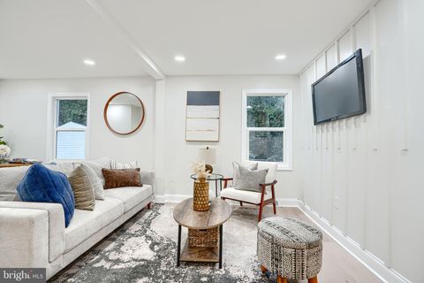 2 SIDEWELL COURT BALTIMORE MD 21221