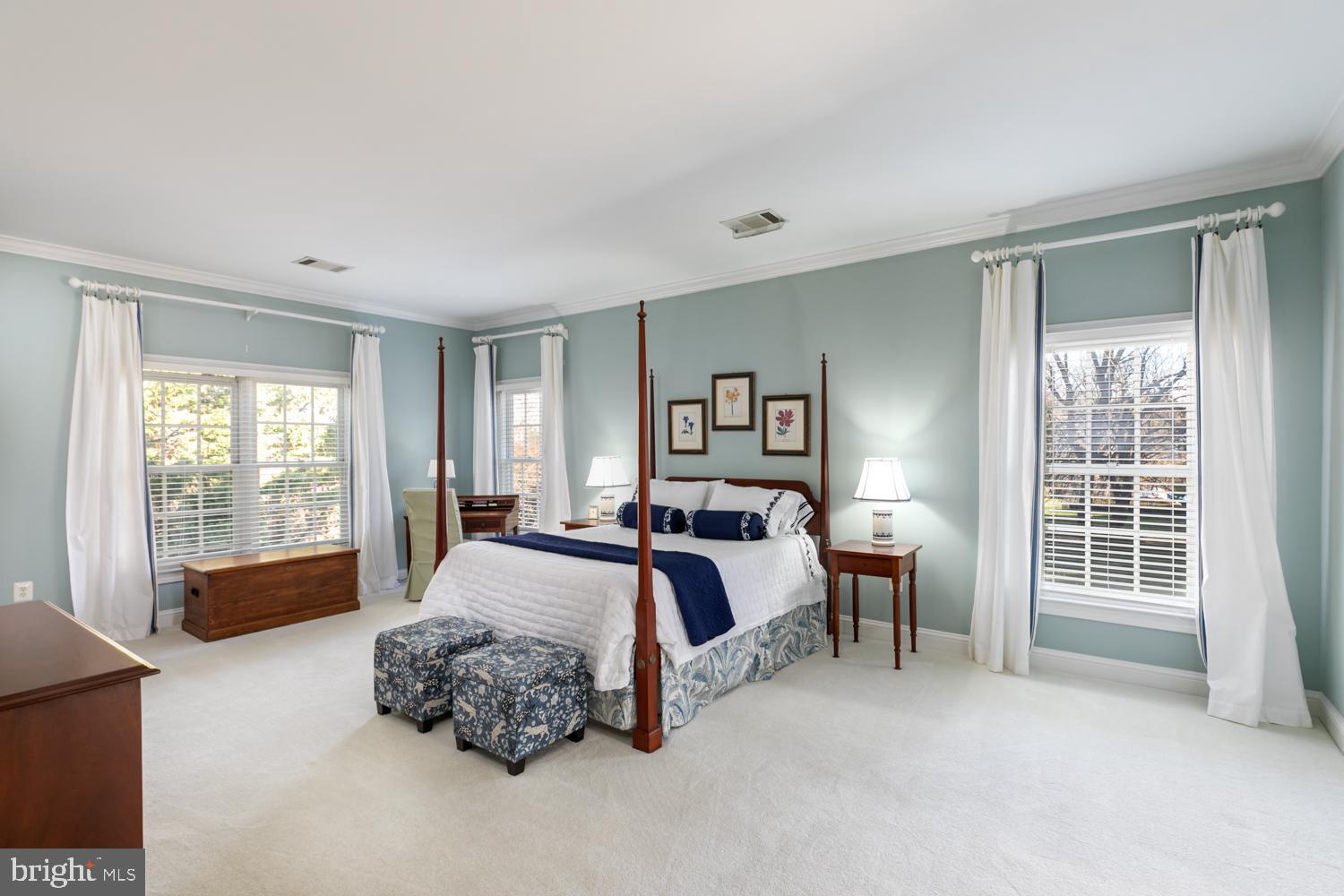 CASCADES ESTATES - Residential