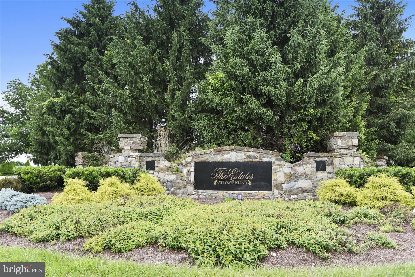 CASCADES ESTATES - Residential