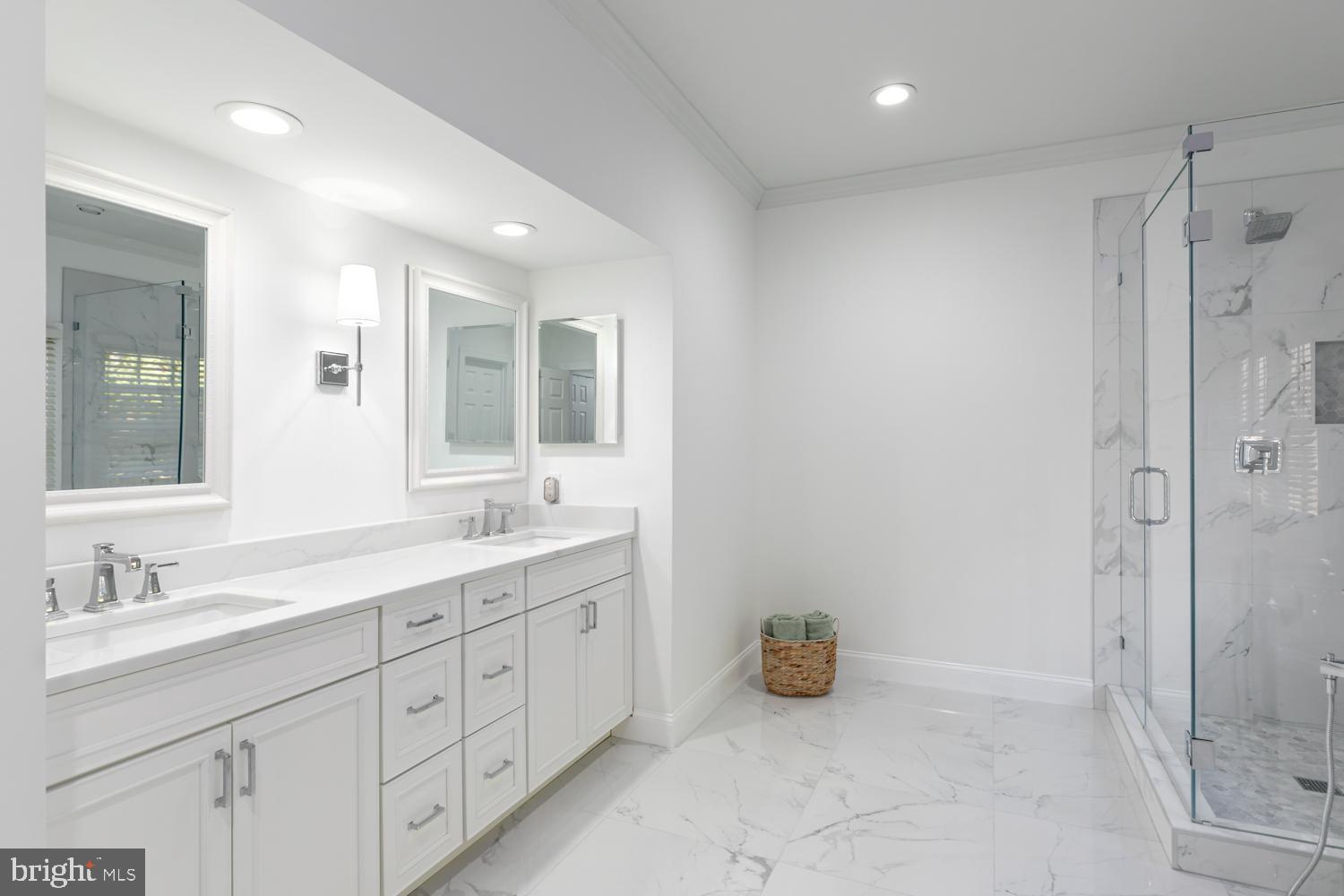 CASCADES ESTATES - Residential