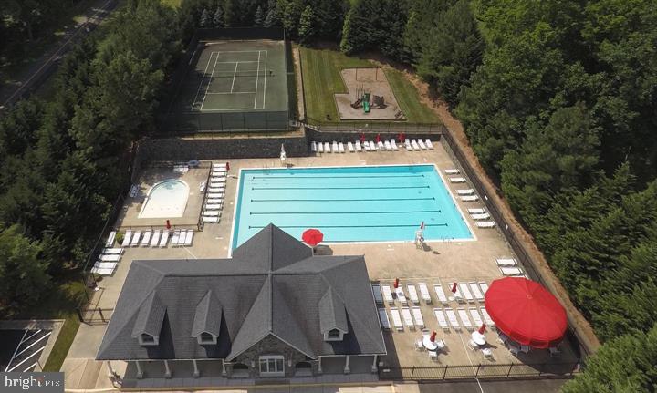 CASCADES ESTATES - Residential