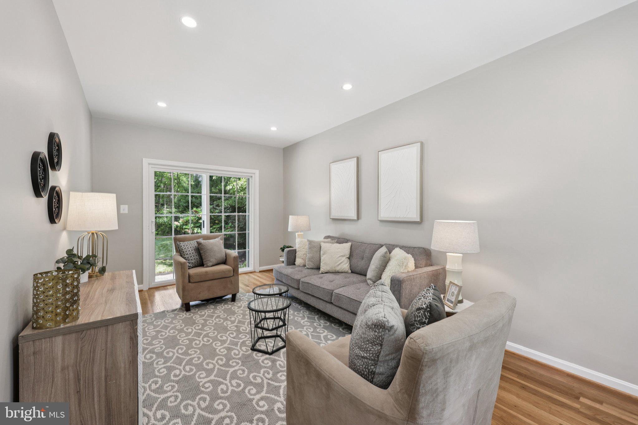 WOODACRES - Residential