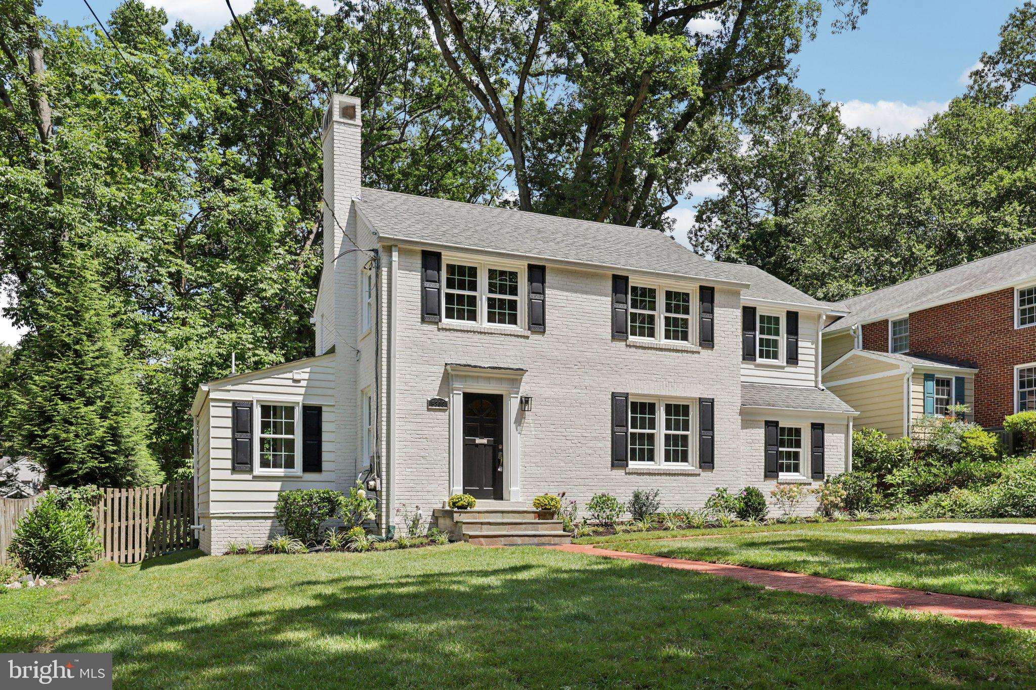 WOODACRES - Residential