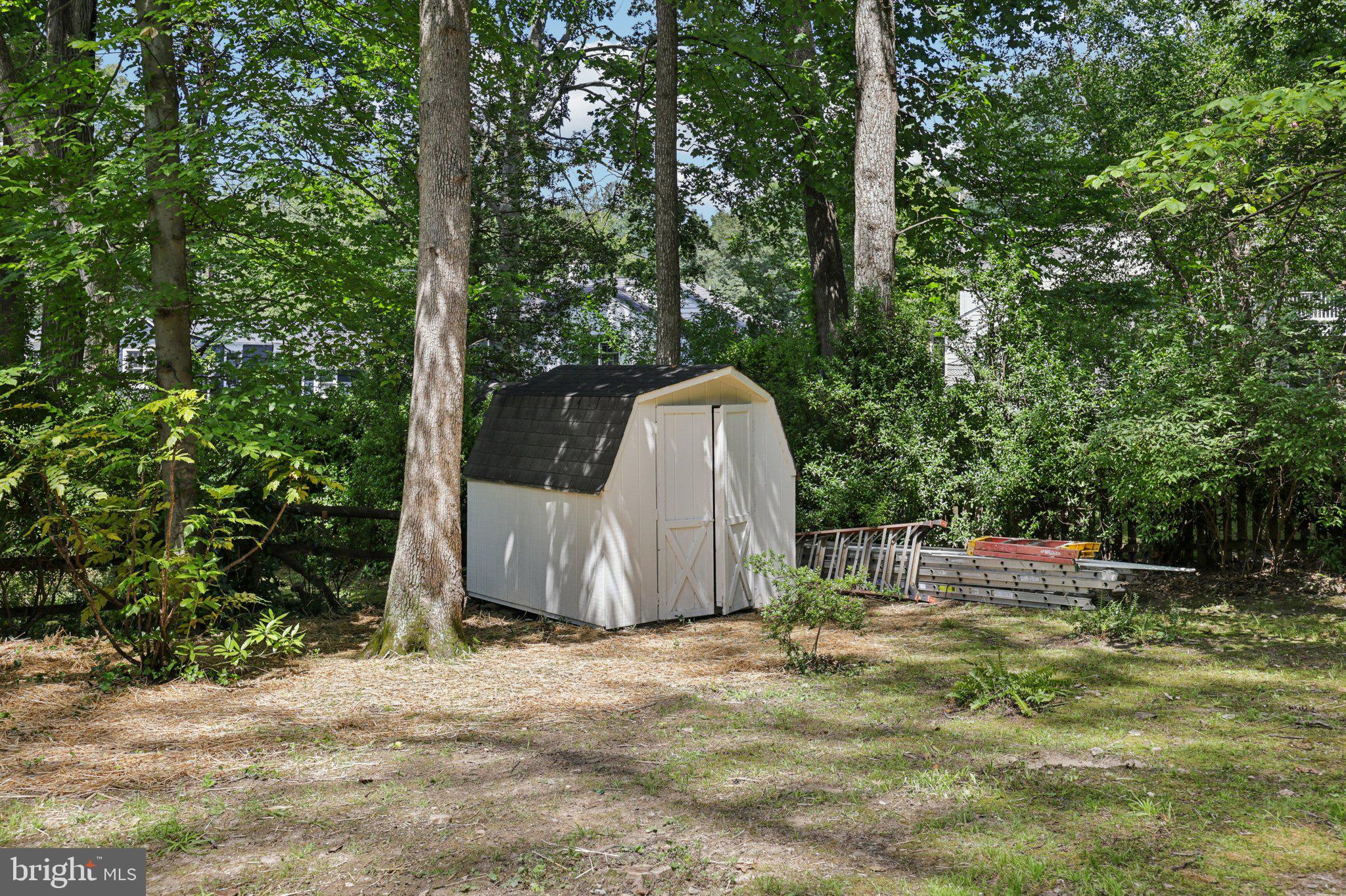 WOODACRES - Residential