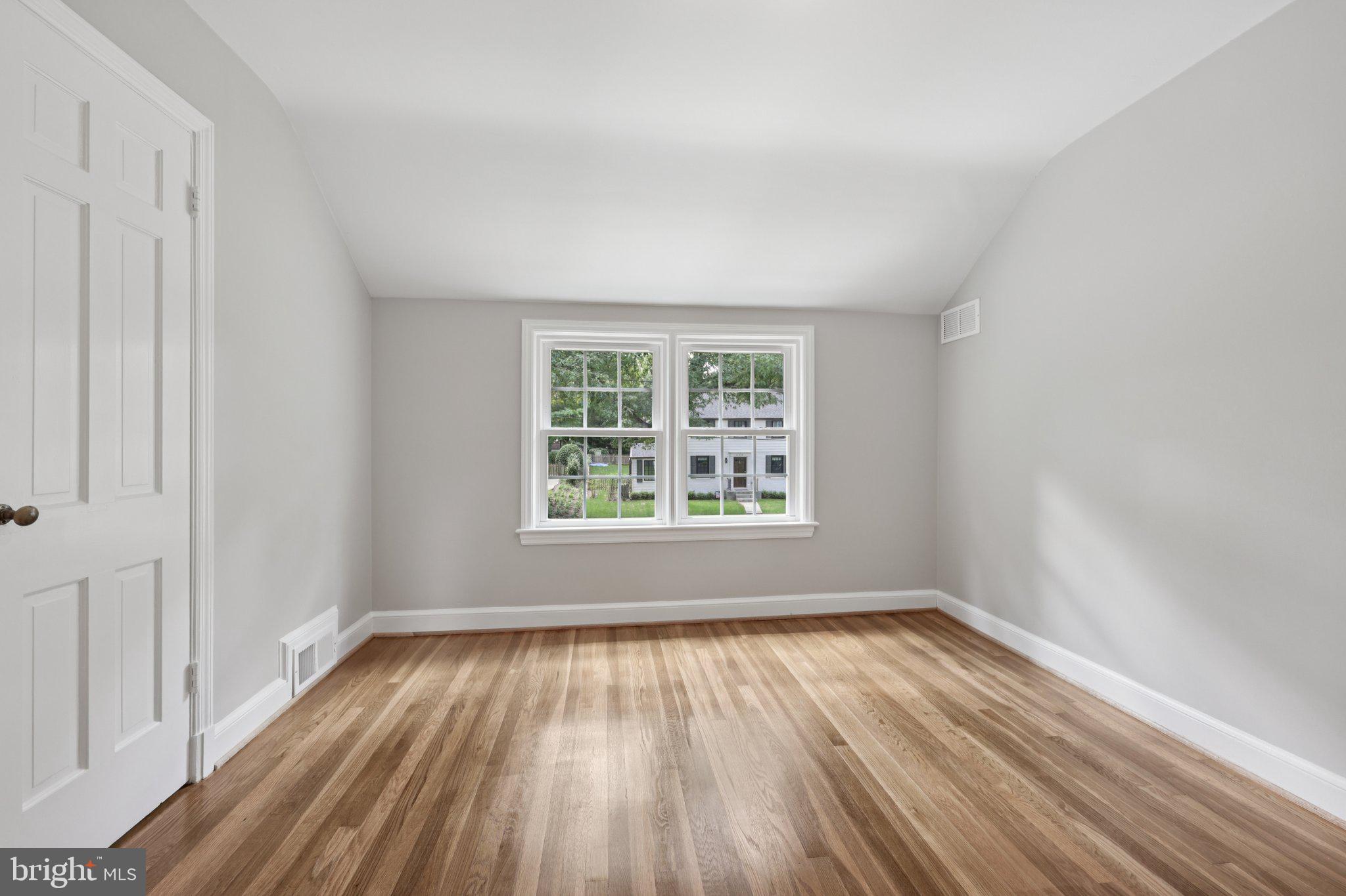 WOODACRES - Residential