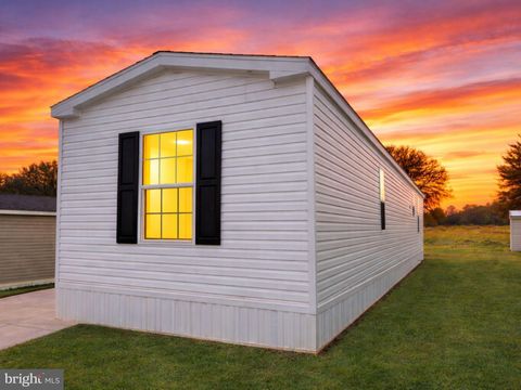 12 MINTON DRIVE SELINSGROVE PA 17870