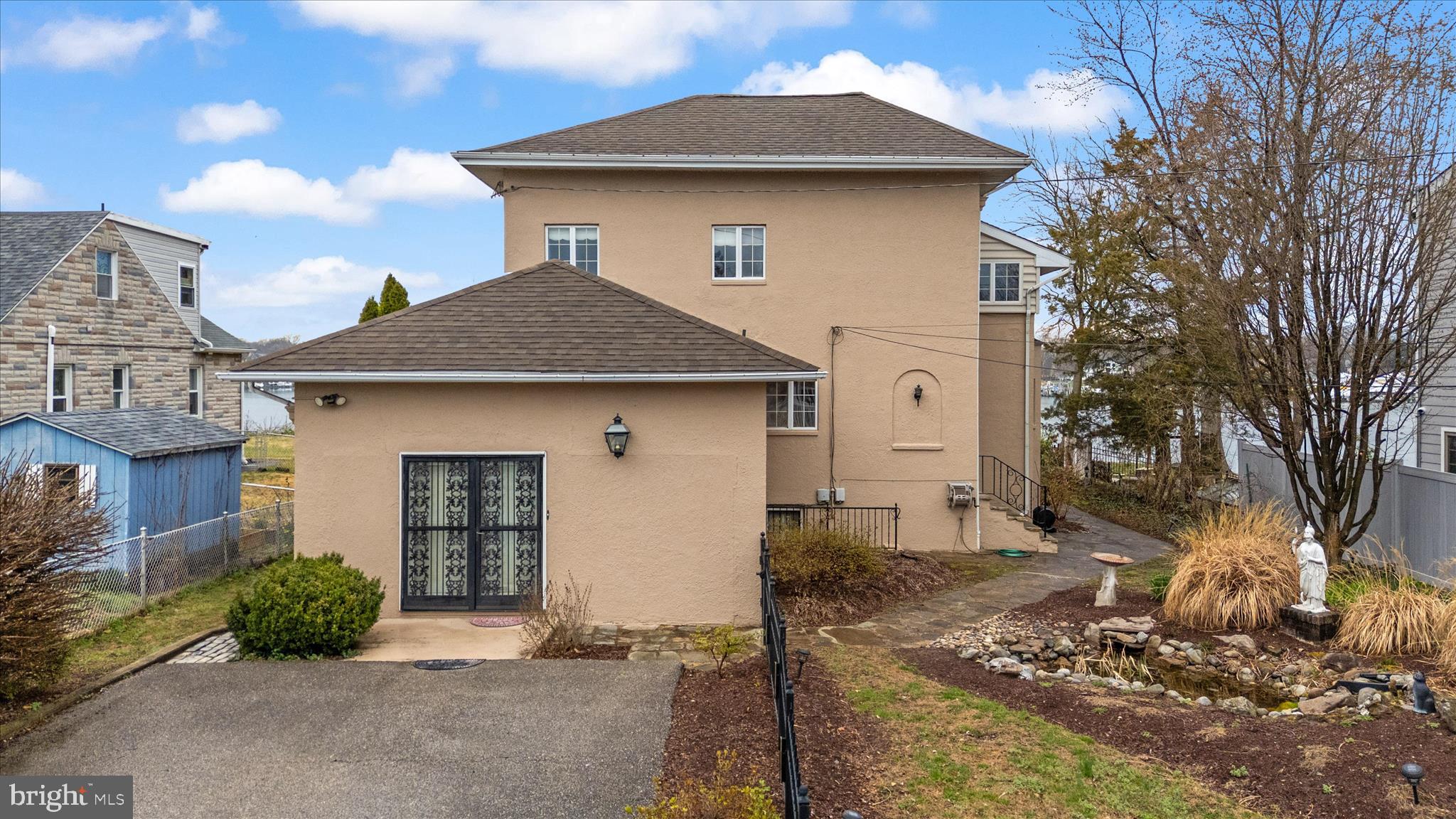 SUNSET BEACH - Residential