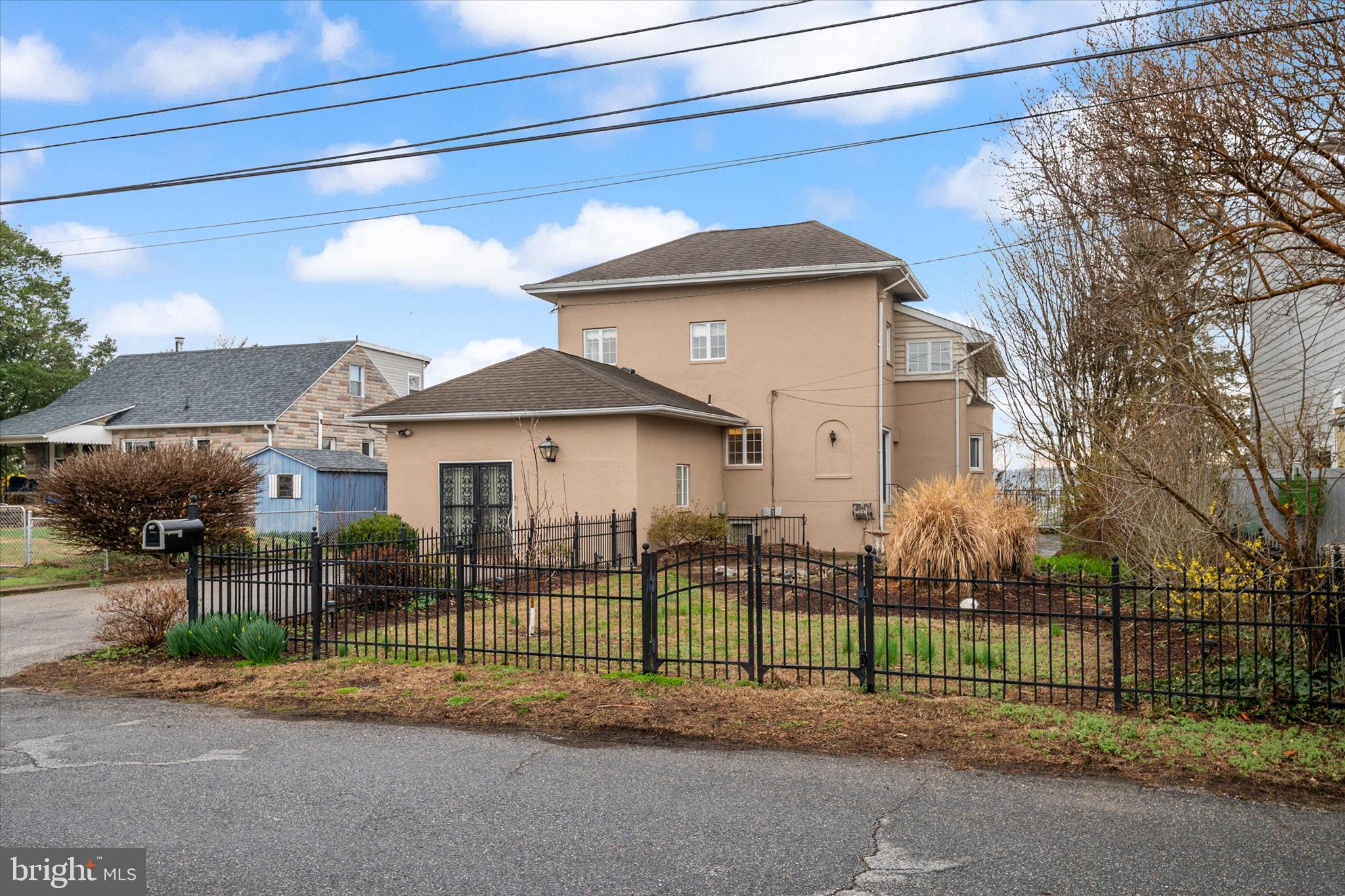 SUNSET BEACH - Residential