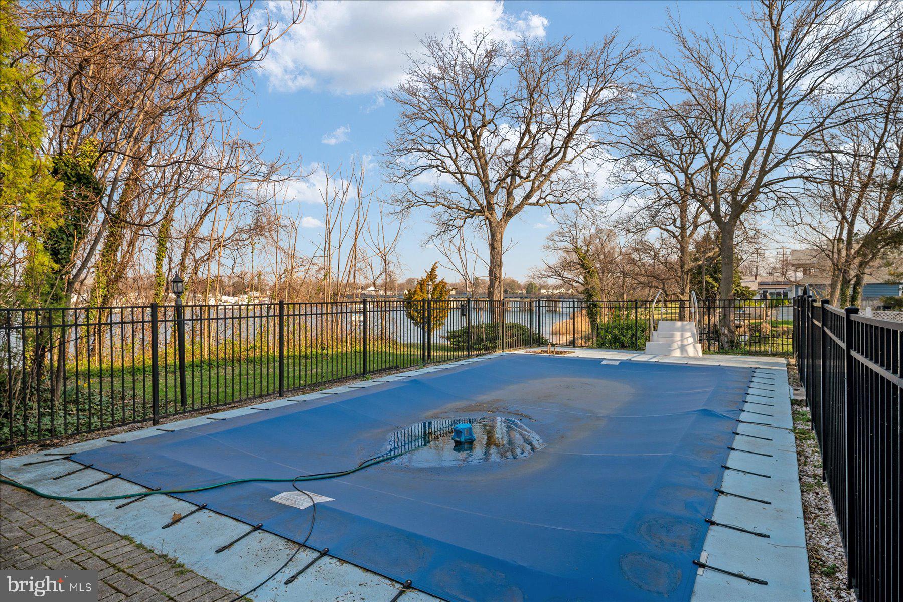 SUNSET BEACH - Residential