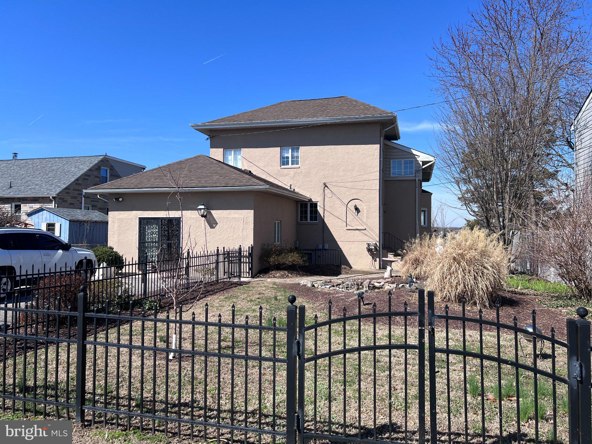 SUNSET BEACH - Residential