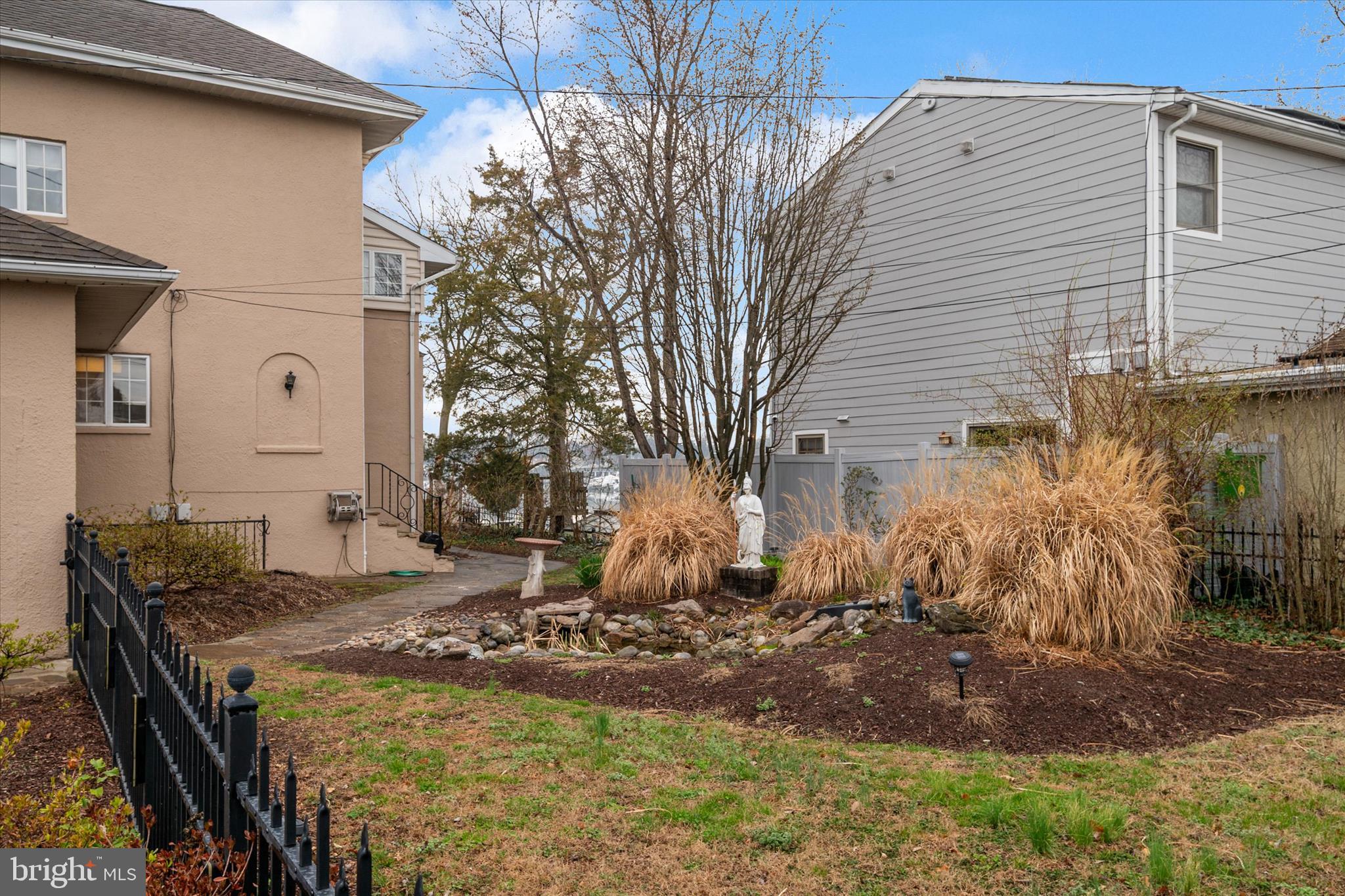 SUNSET BEACH - Residential