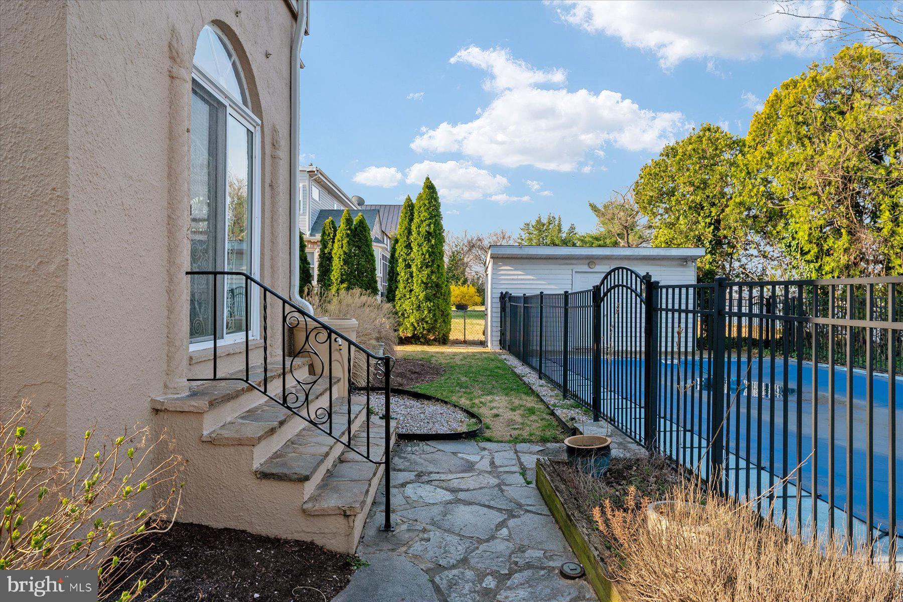 SUNSET BEACH - Residential