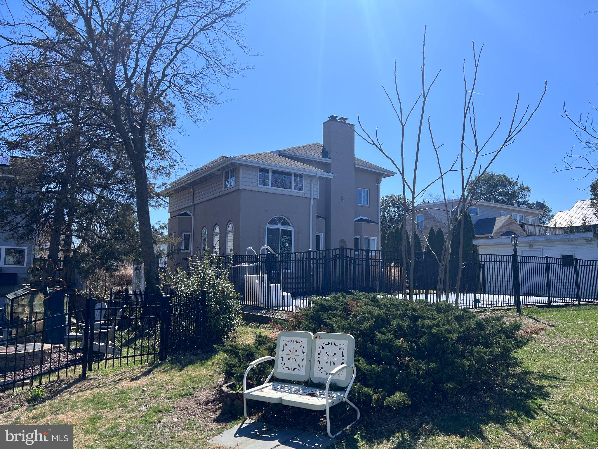 SUNSET BEACH - Residential