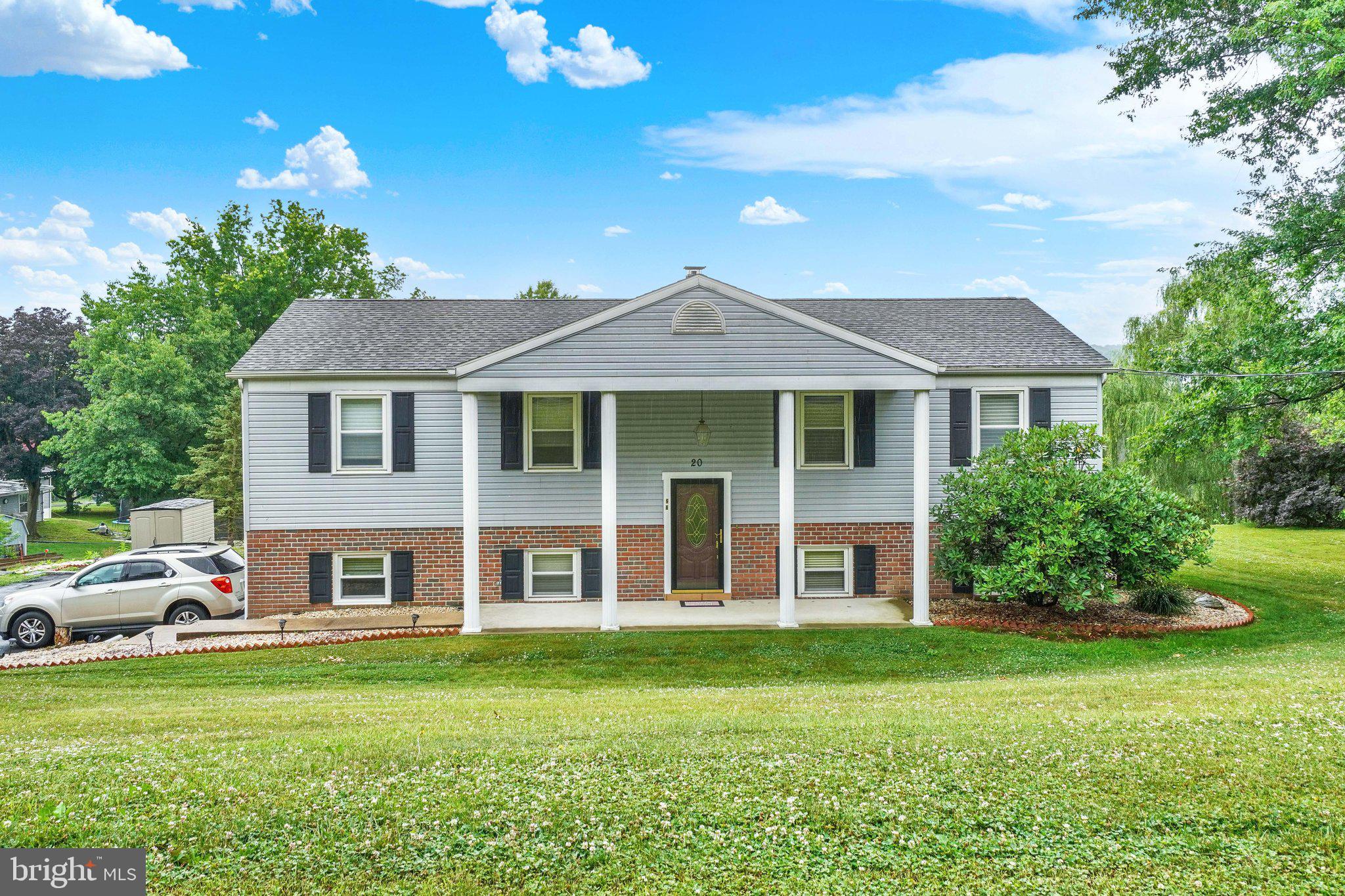 20 OAK DRIVE