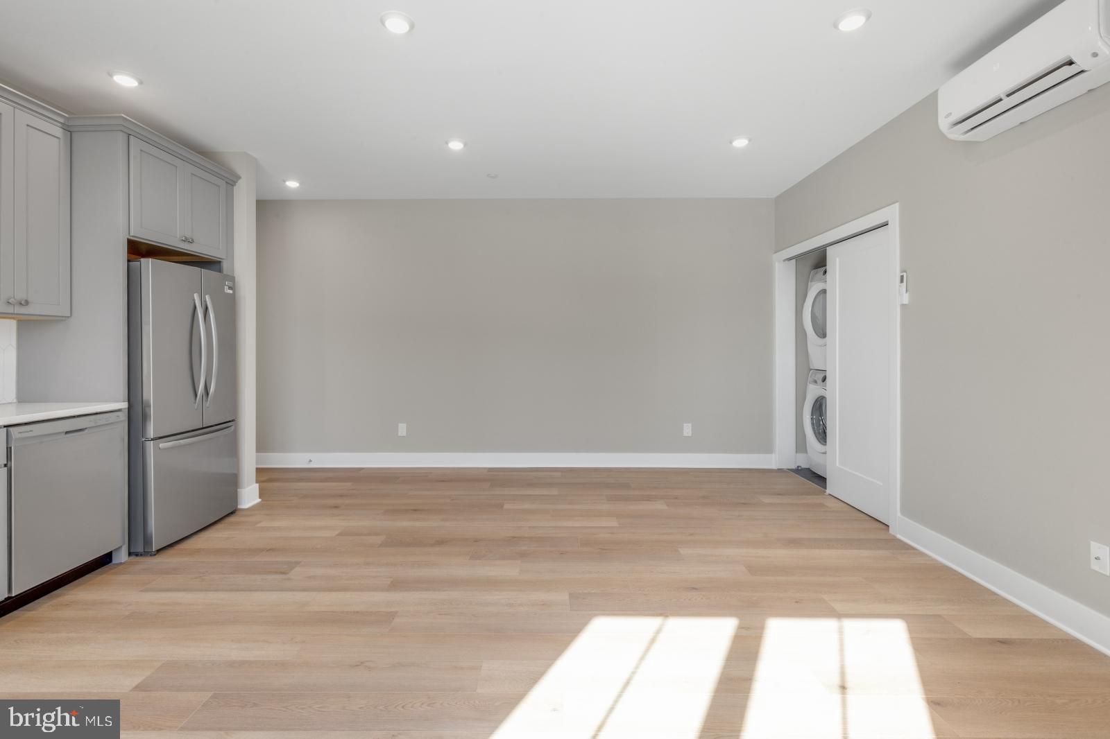 ROXBOROUGH - Residential Lease