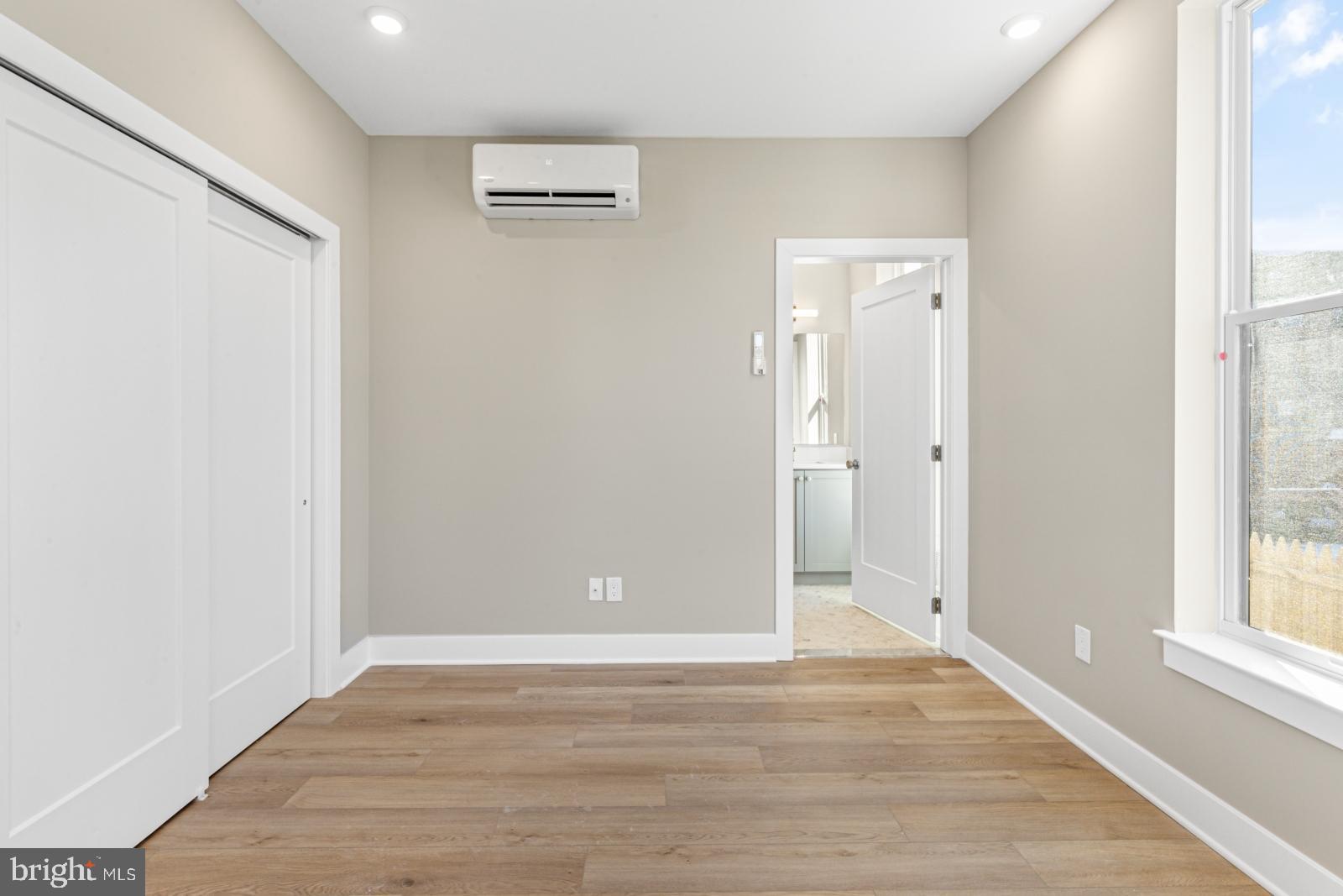 ROXBOROUGH - Residential Lease