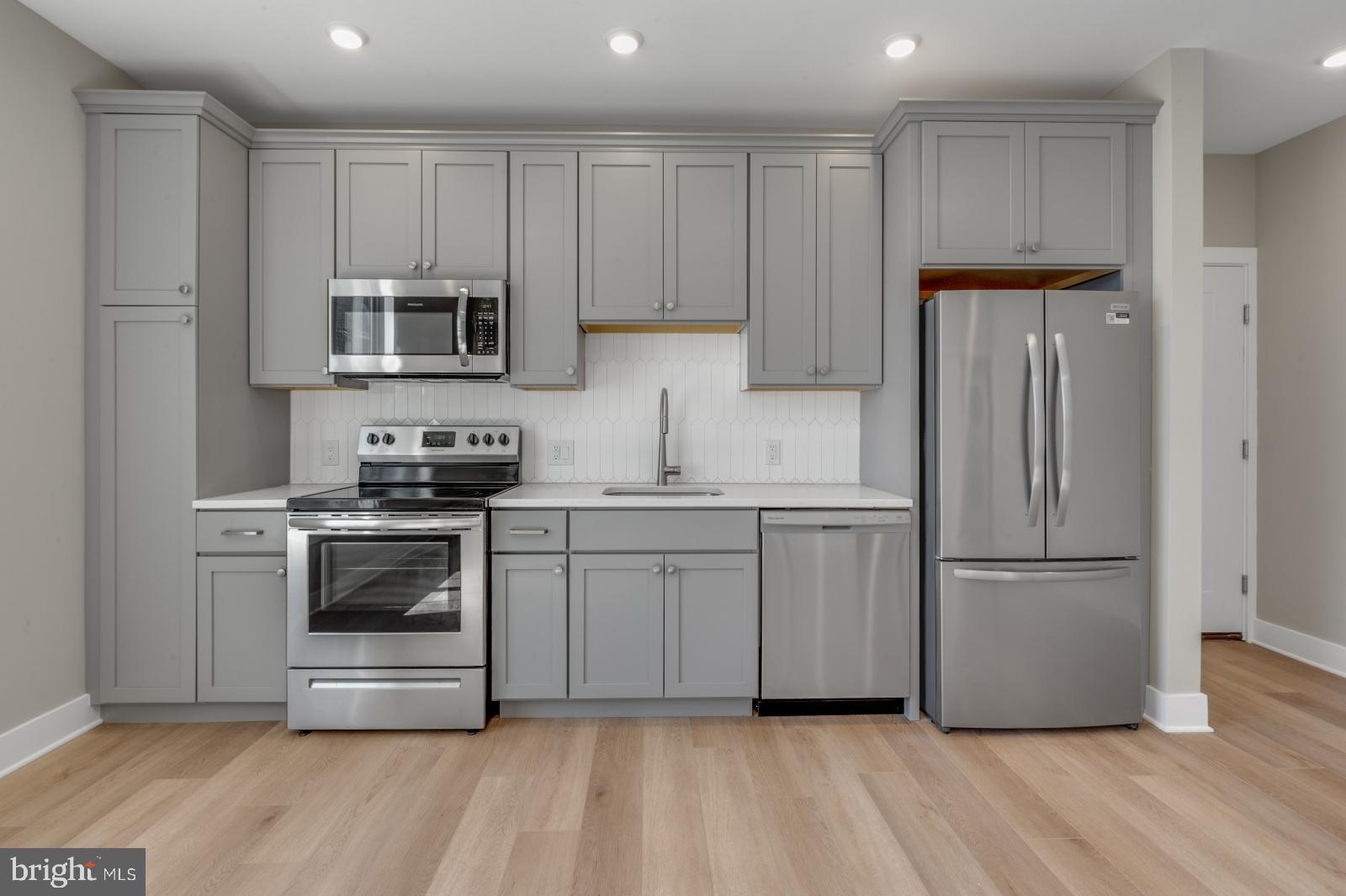 ROXBOROUGH - Residential Lease