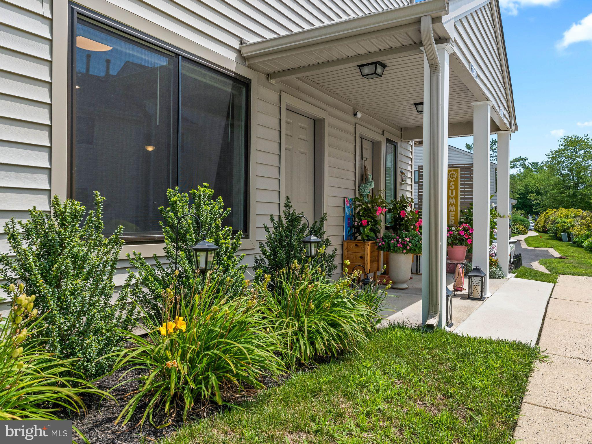 1203 ROBERTS WAY