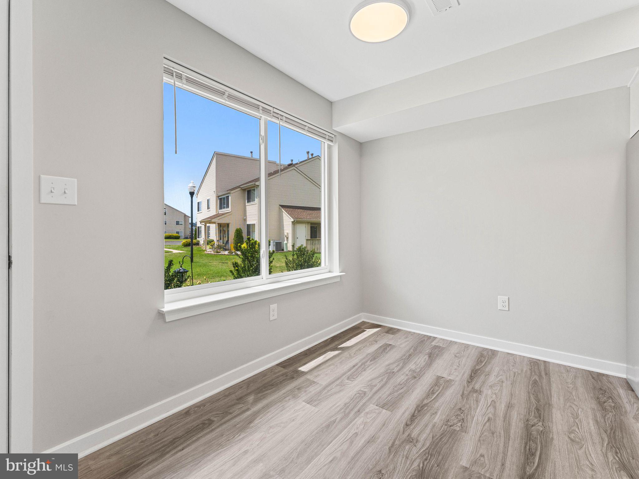 1203 ROBERTS WAY