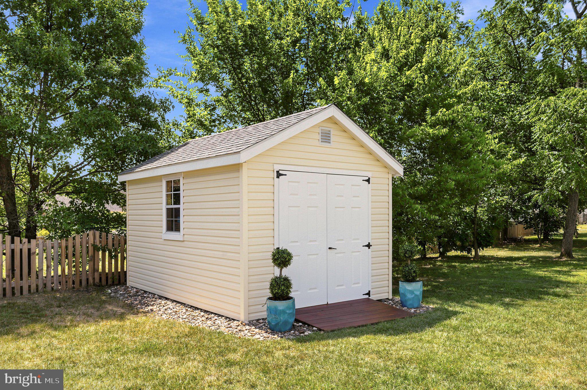 206 IVY HILL COURT