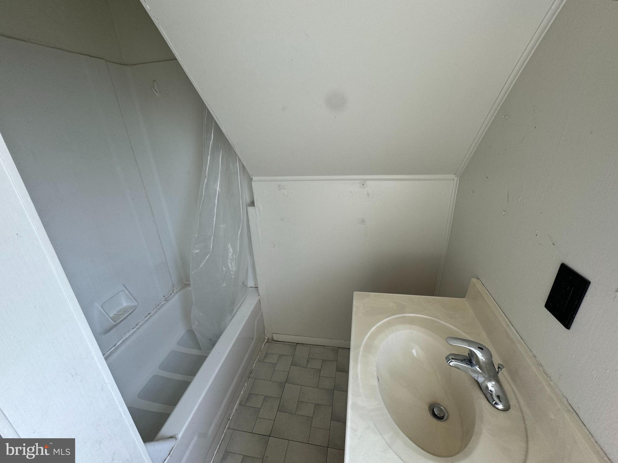 NEW CUMBERLAND BOROUGH - Residential Lease