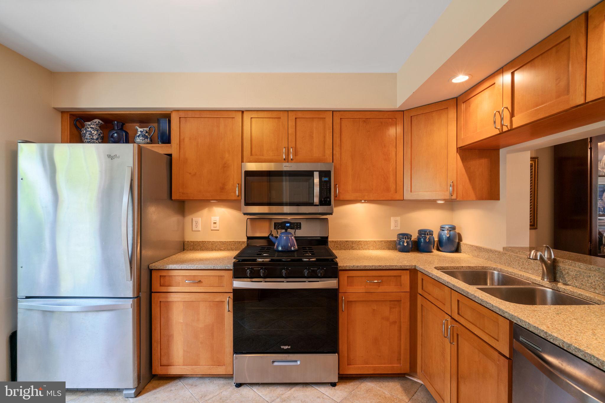 PINECREST - Residential