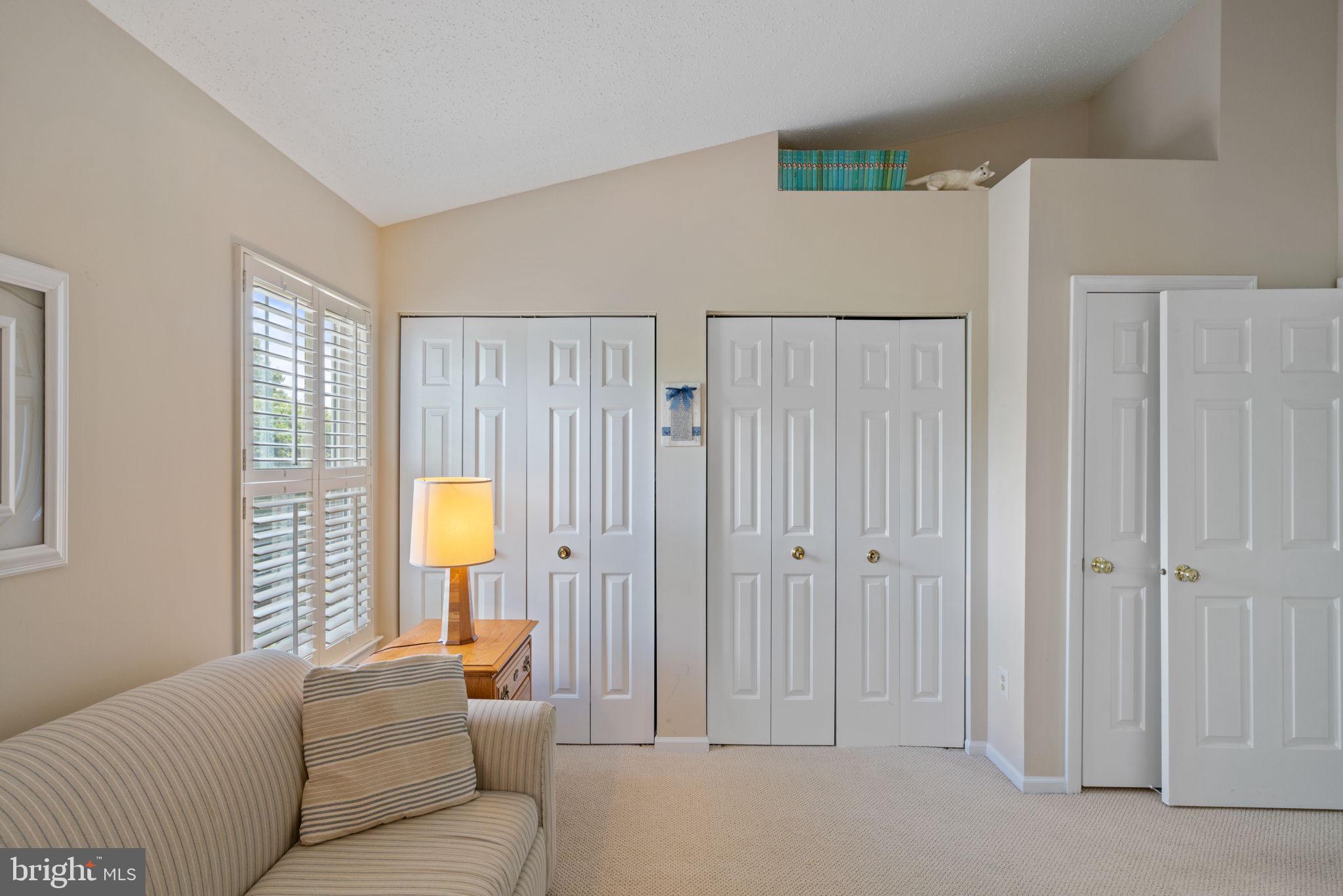 PINECREST - Residential