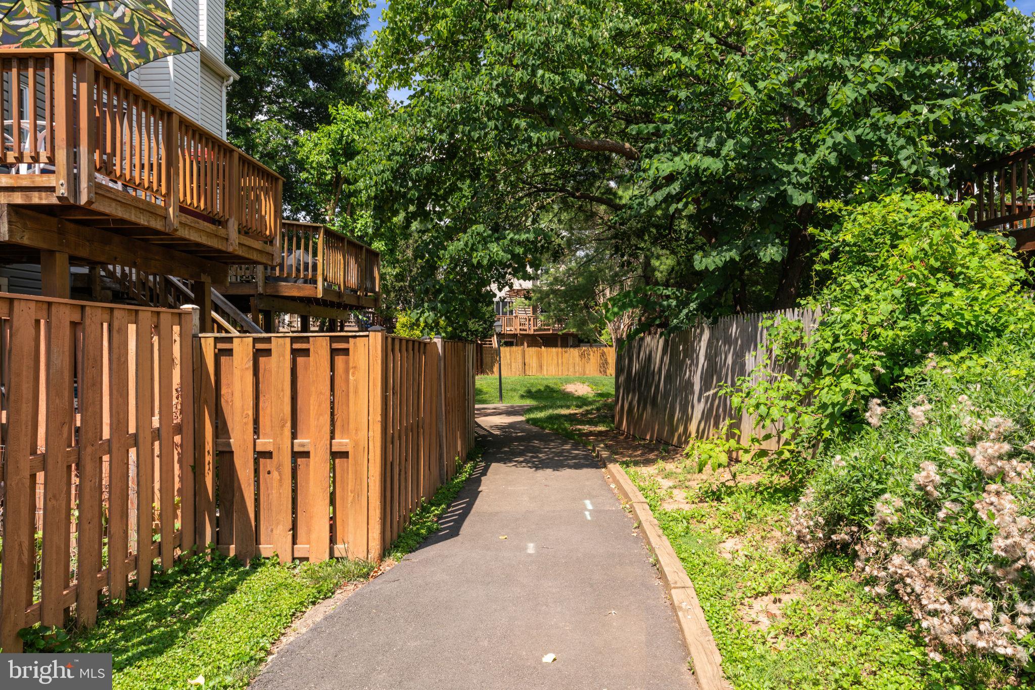 PINECREST - Residential