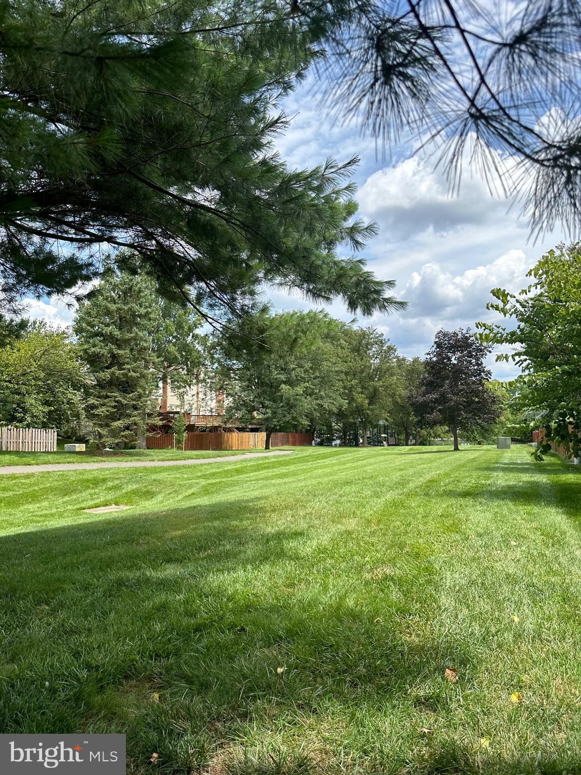 PINECREST - Residential