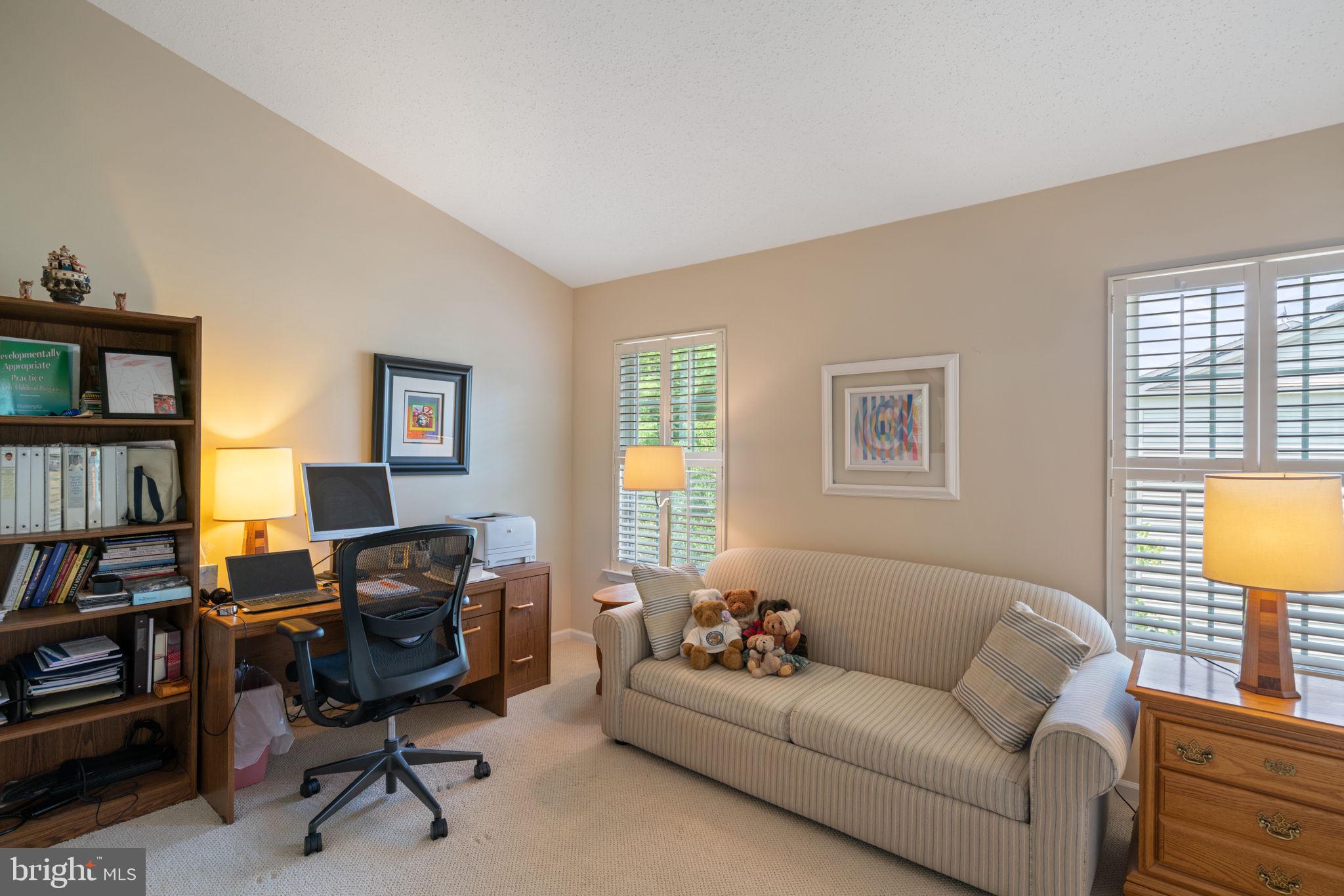 PINECREST - Residential