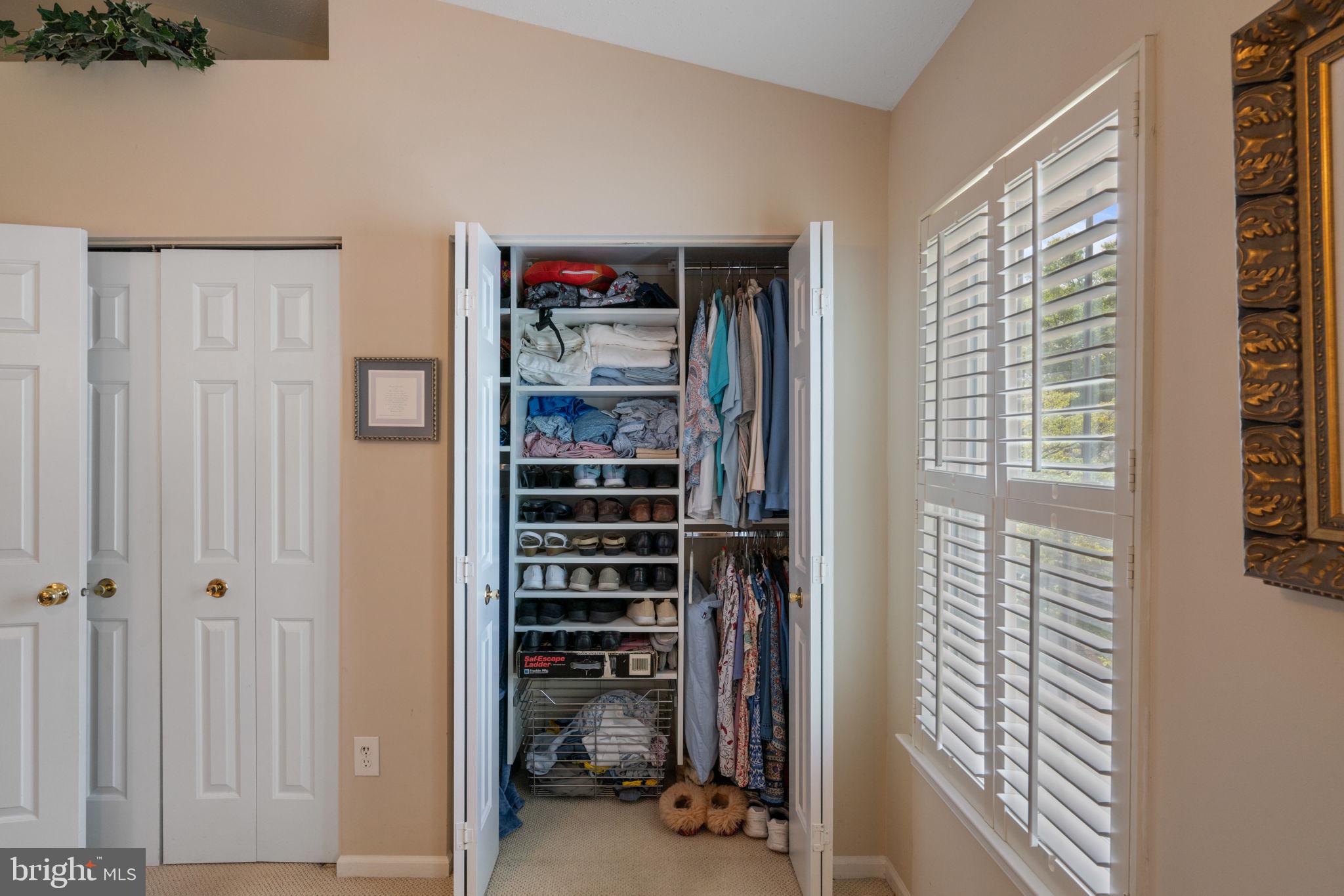 PINECREST - Residential